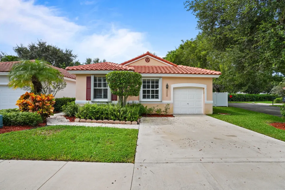 15298 SW 49th St, Davie: photo 1 of 52