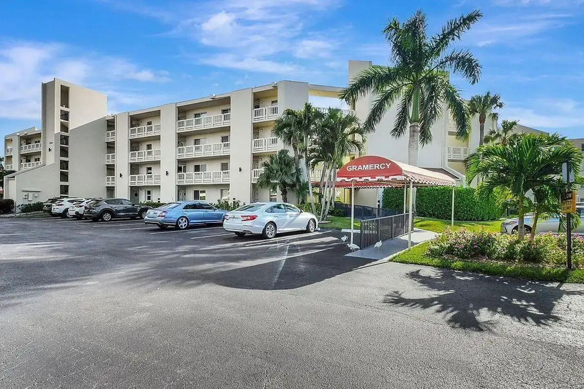 6768 10th Ave N #115, Lake Worth: photo 1 of 13