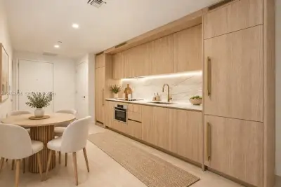 77 SE 5th St #1711, Miami: photo 1 of 28