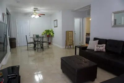 6509 Pines Pkwy, Hollywood: photo 1 of 23