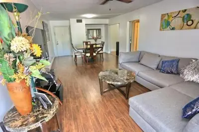 Condo in Deerfield Beach: photo 1 of 27