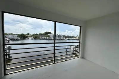 309 Lake Cir #202, North Palm Beach: photo 1 of 26
