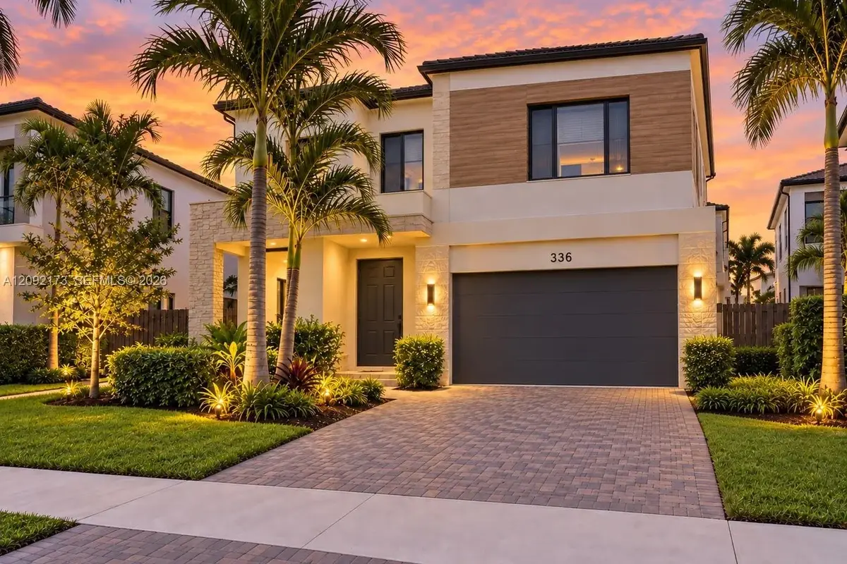 336 NE 210th Way, Miami: photo 1 of 43