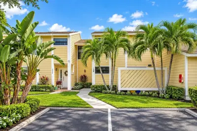 502 Lakewood Dr #10B, Jupiter: photo 1 of 25