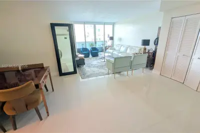 7501 E Treasure Dr #2M, North Bay Village: photo 1 of 31