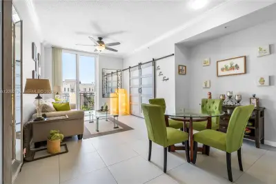 520 SE 5th Ave #2713, Fort Lauderdale: photo 1 of 23