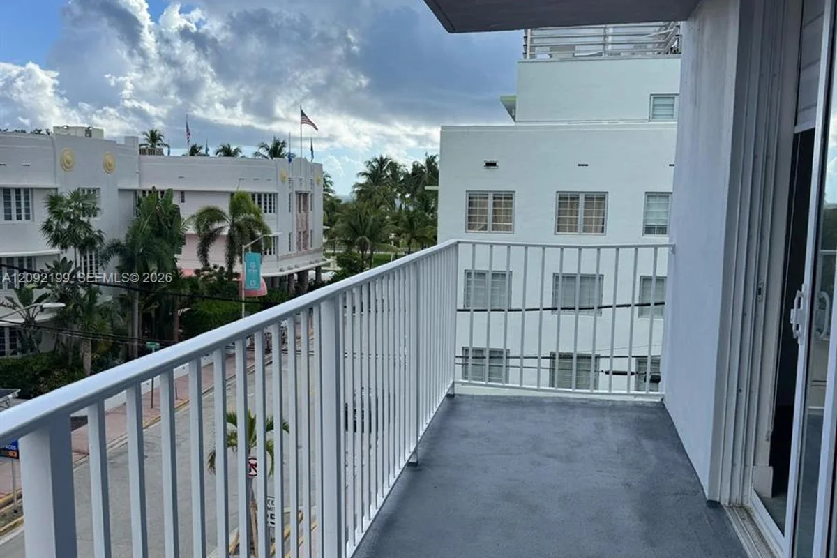 1255 Collins Ave #406, Miami Beach: photo 1 of 13