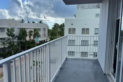 1255 Collins Ave #406, Miami Beach: photo 1 of 13