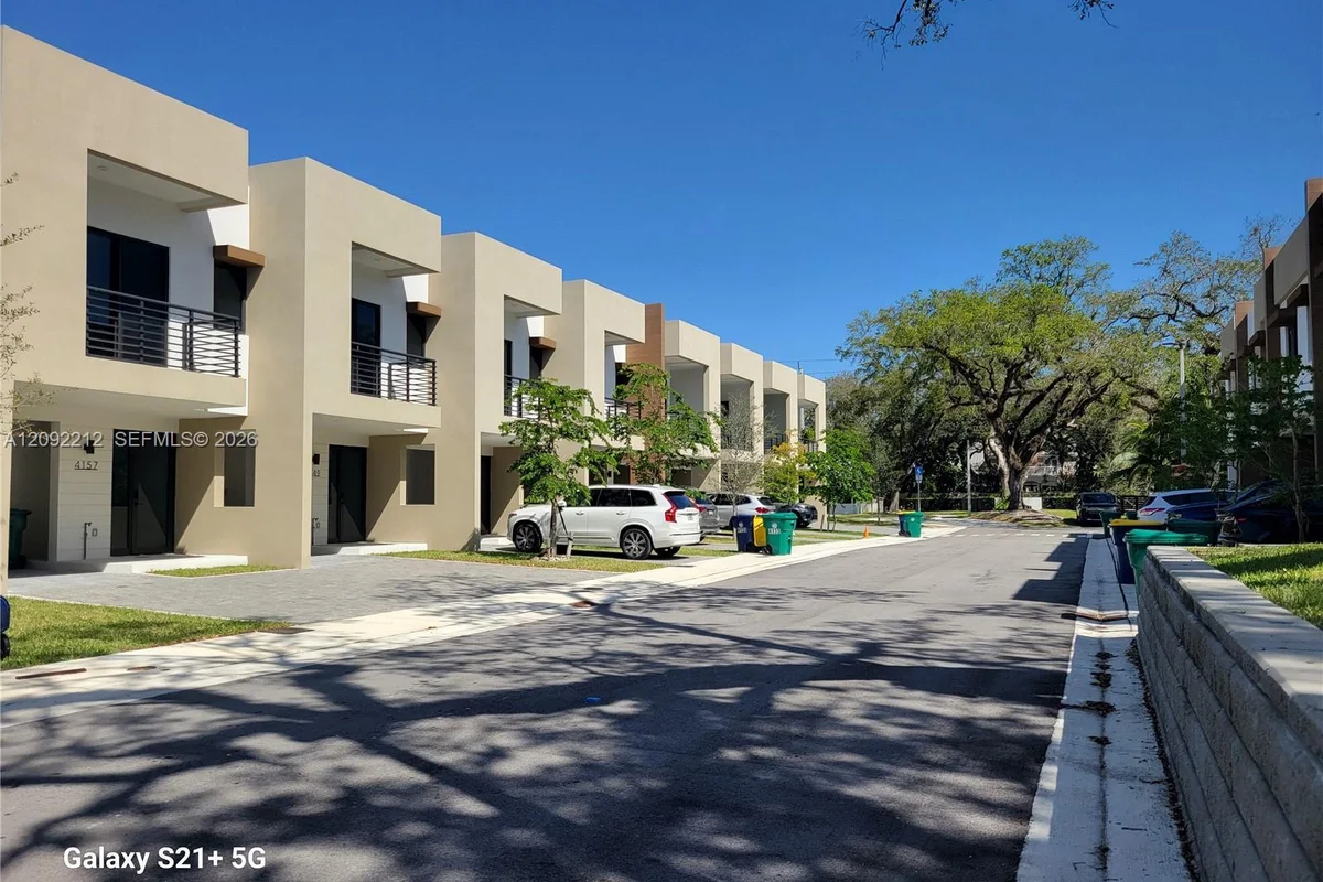 4141 N Oak Pl, Dania Beach: photo 1 of 3