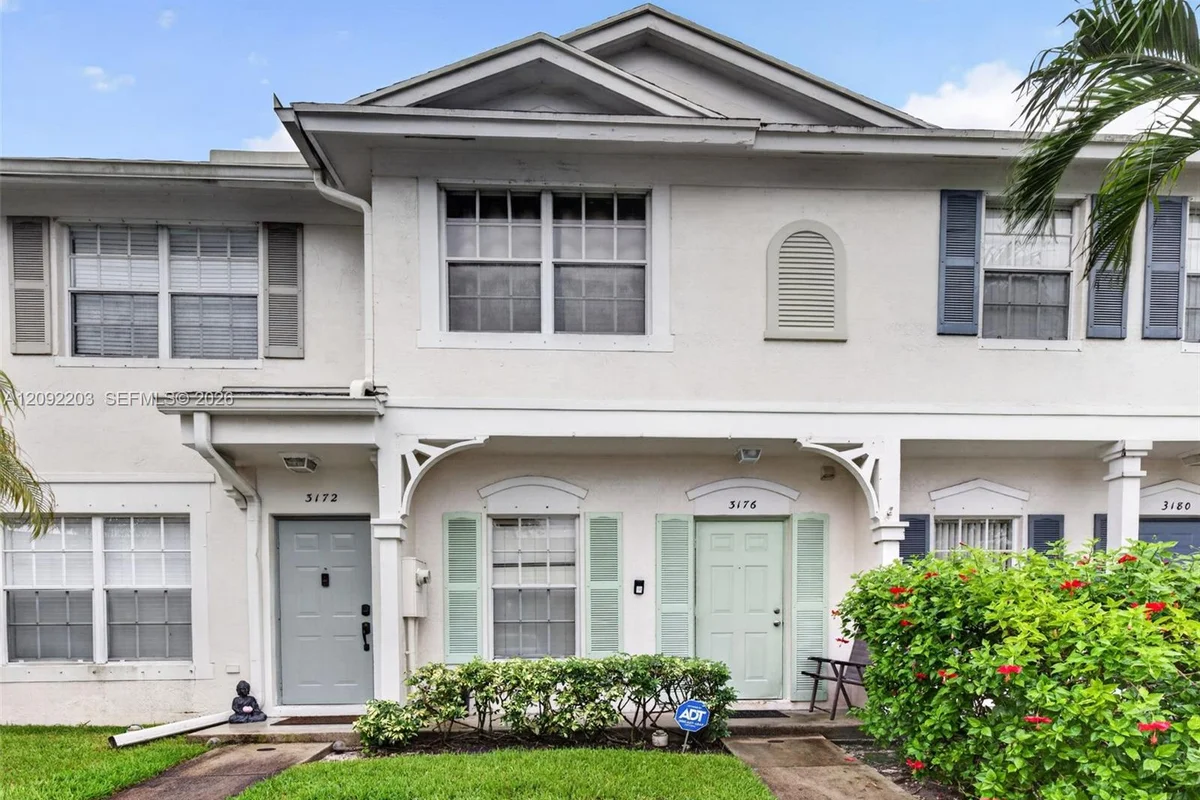 3176 SW 50th St, Dania Beach: photo 1 of 37