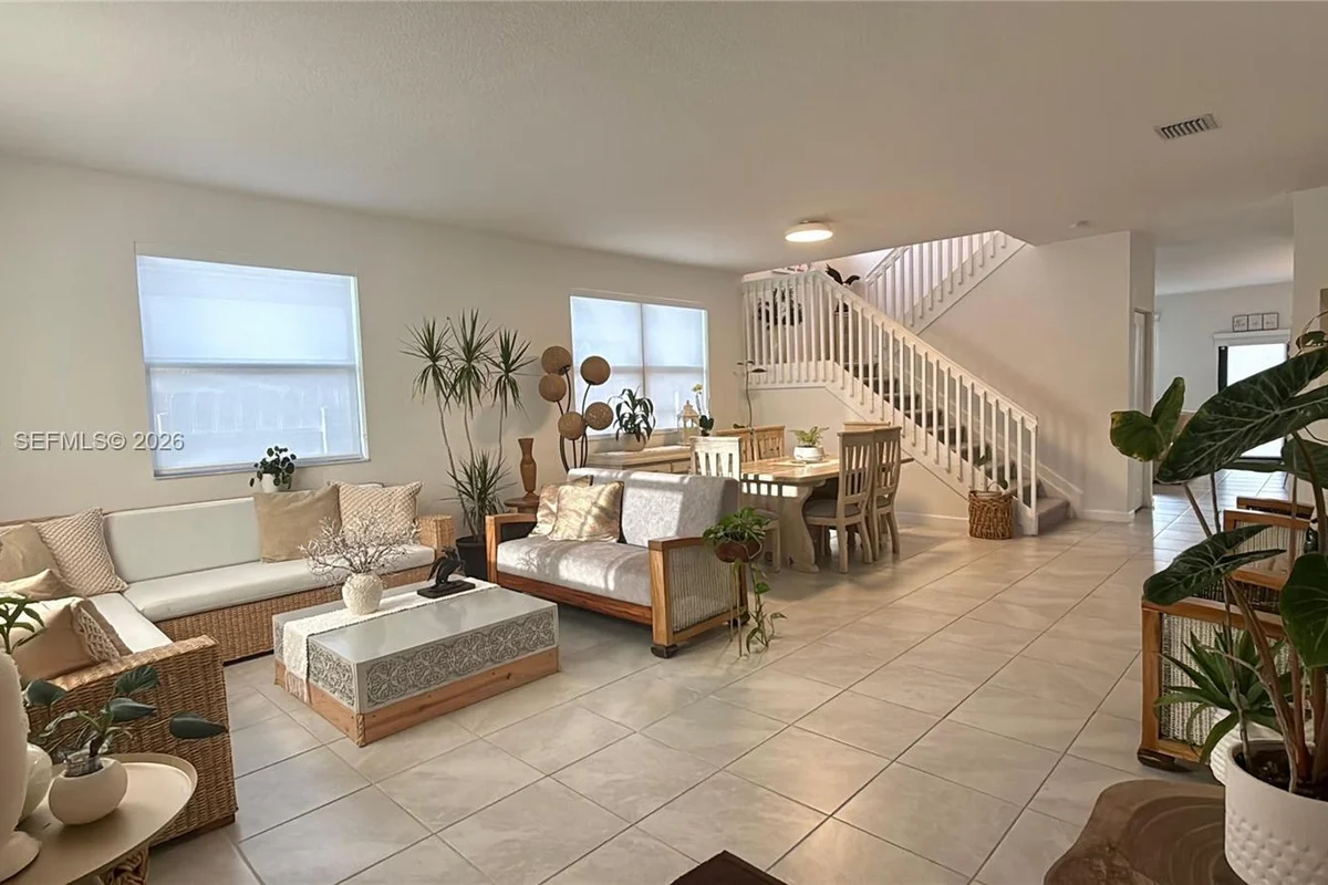 22751 SW 131st Ave, Miami: photo 1 of 27