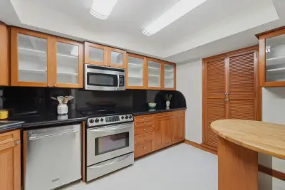 1700 Presidential Way #103, West Palm Beach: photo 1 of 35