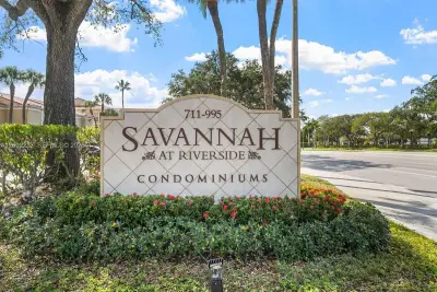 733 Riverside Dr #1210, Coral Springs: photo 1 of 36