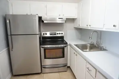 89 Cambridge D, West Palm Beach: photo 1 of 10