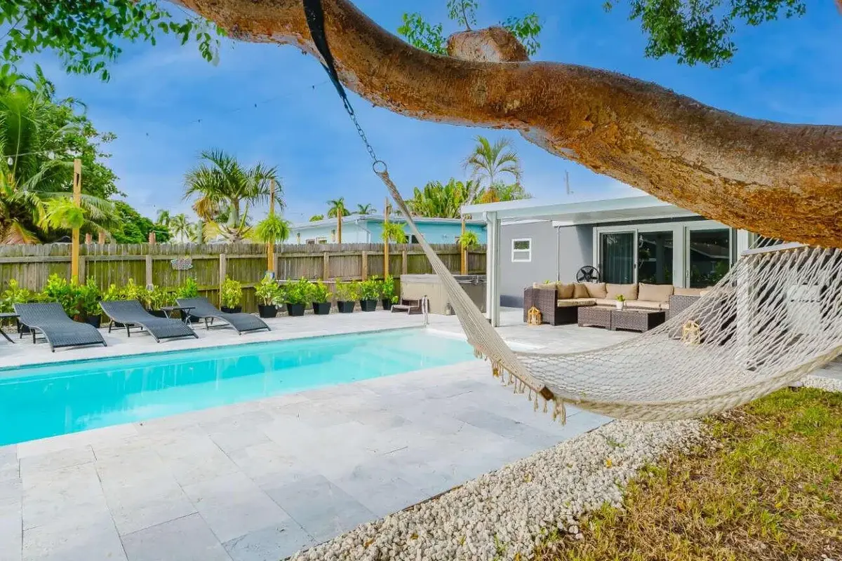 1754 SW 28th Ter, Fort Lauderdale: photo 1 of 24