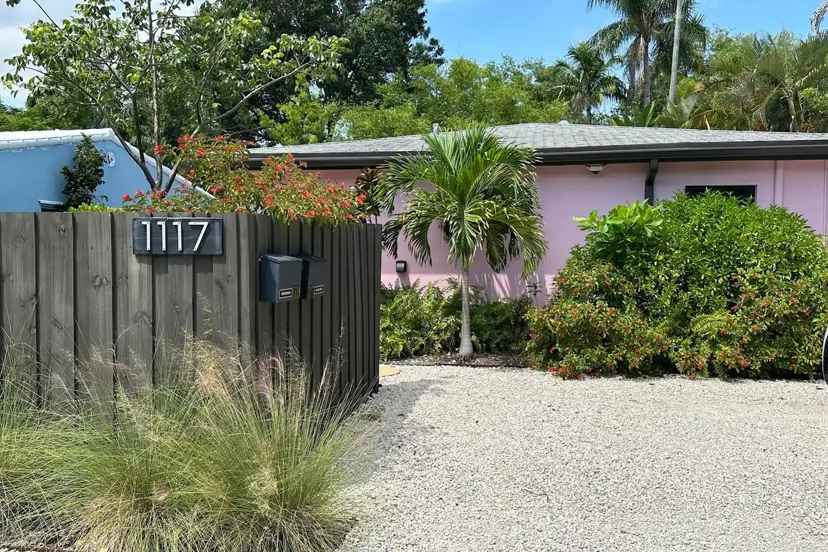 1117 NE 17th, Fort Lauderdale: photo 1 of 25