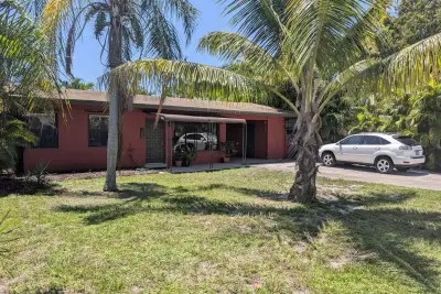 1450 NE 30th St, Pompano Beach: photo 1 of 14