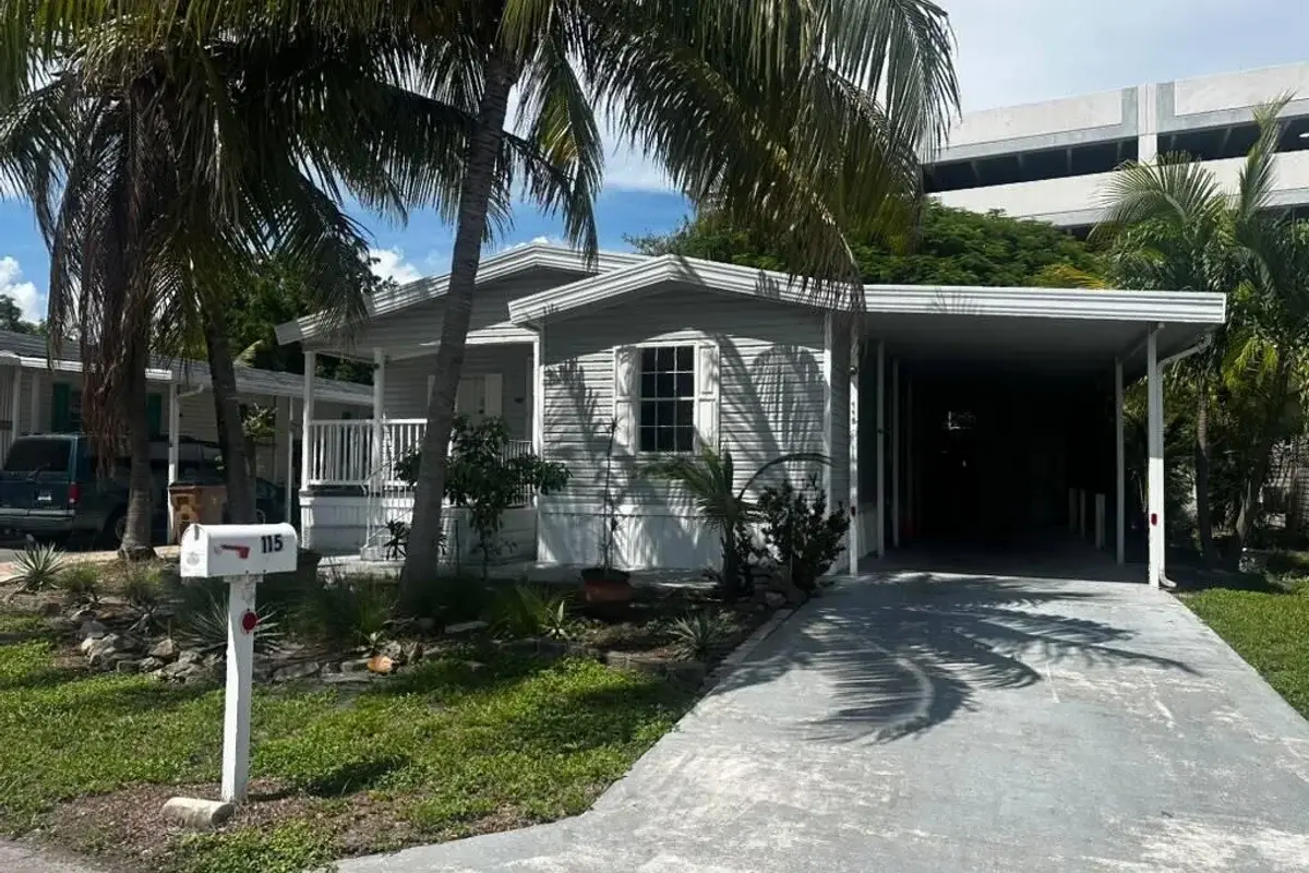 115 NE 52nd St, Pompano Beach: photo 1 of 49