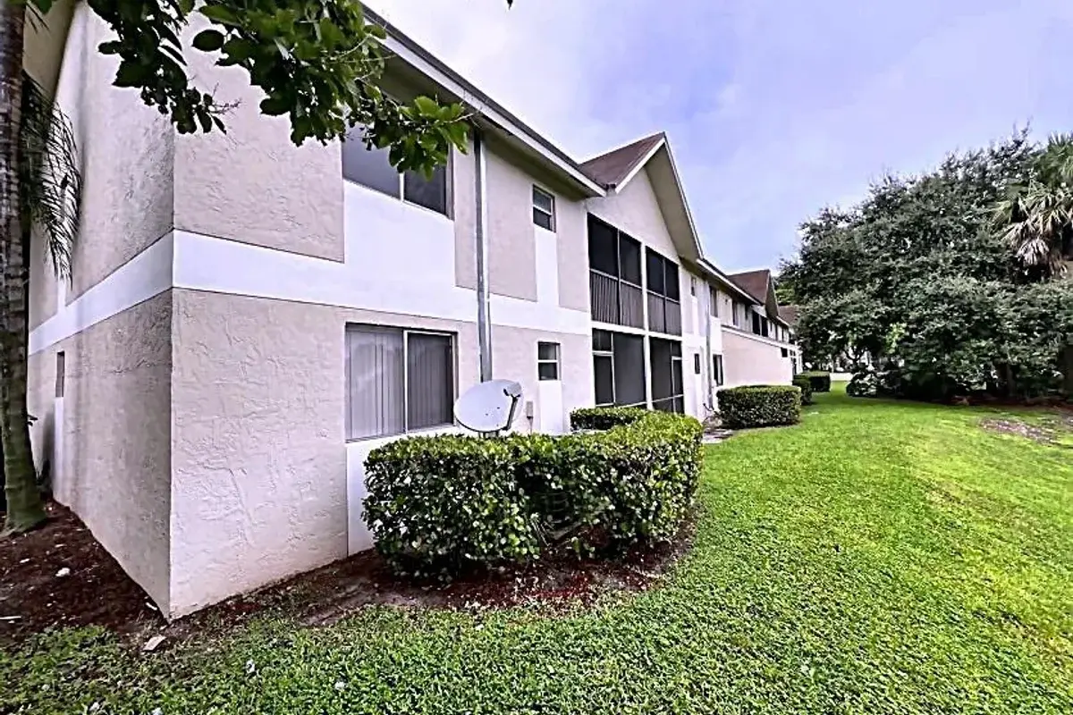 719 Gardens Dr #206, Pompano Beach: photo 1 of 47