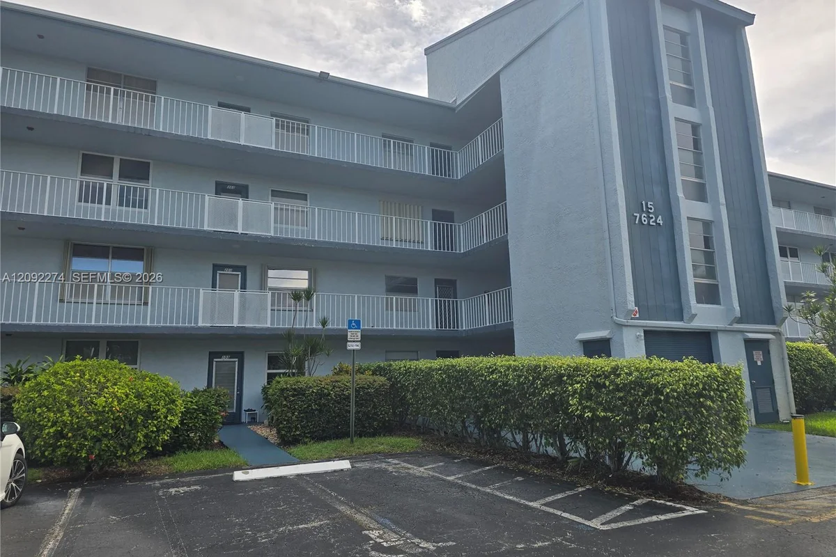 7624 NW 18th St #304, Margate: photo 1 of 11