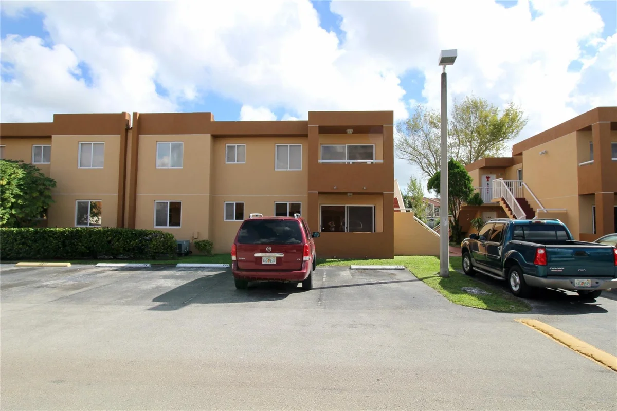 6225 SW 131st Ct #202, Miami: photo 1 of 13