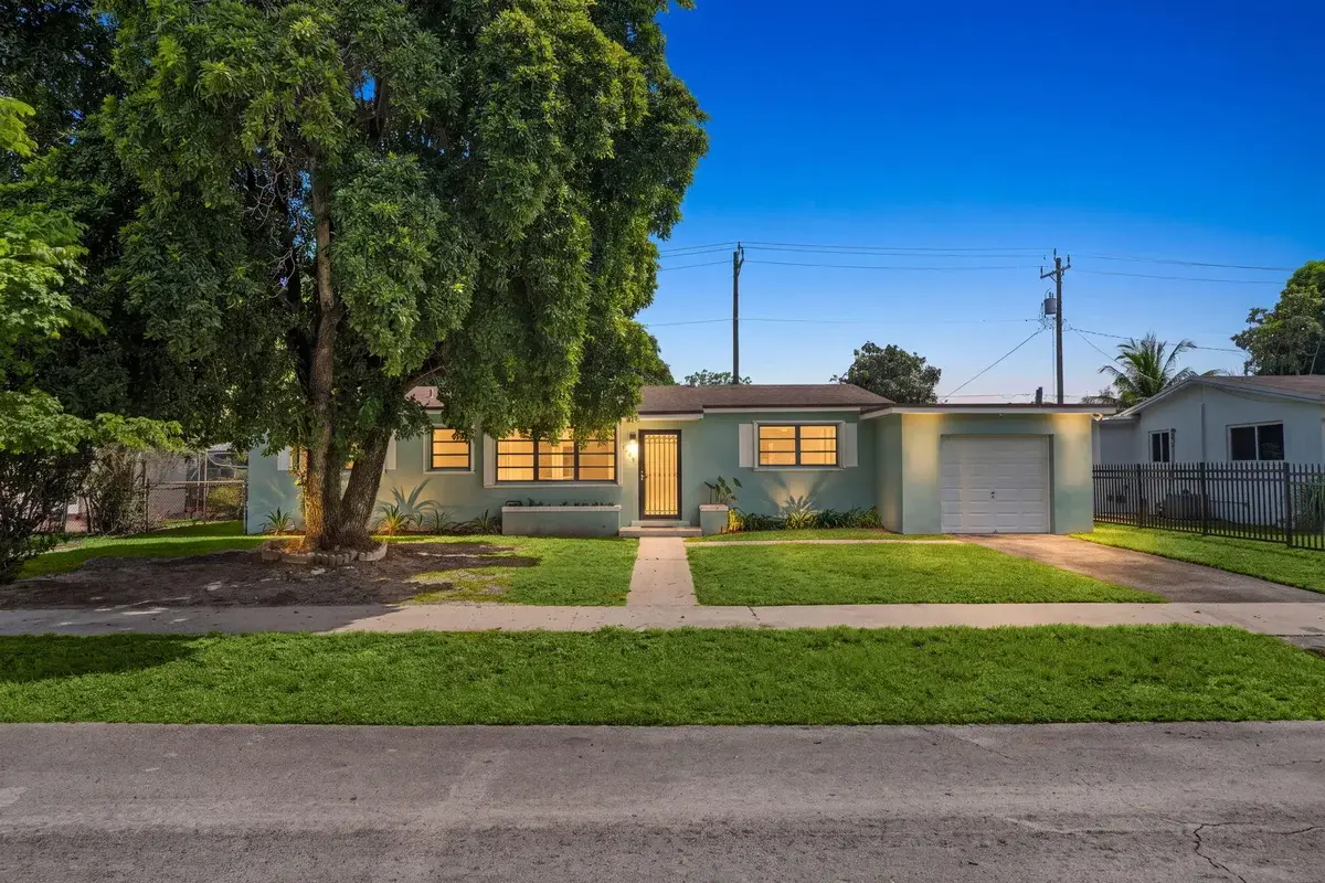 3850 NW 169th Ter, Miami Gardens: photo 1 of 43