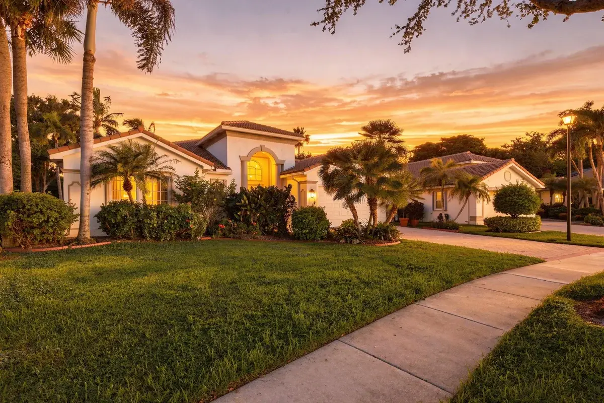 6812 Molakai Cir, Boynton Beach: photo 1 of 86