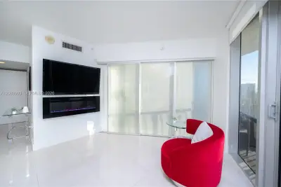 1750 N Bayshore Dr #2615, Miami: photo 1 of 26