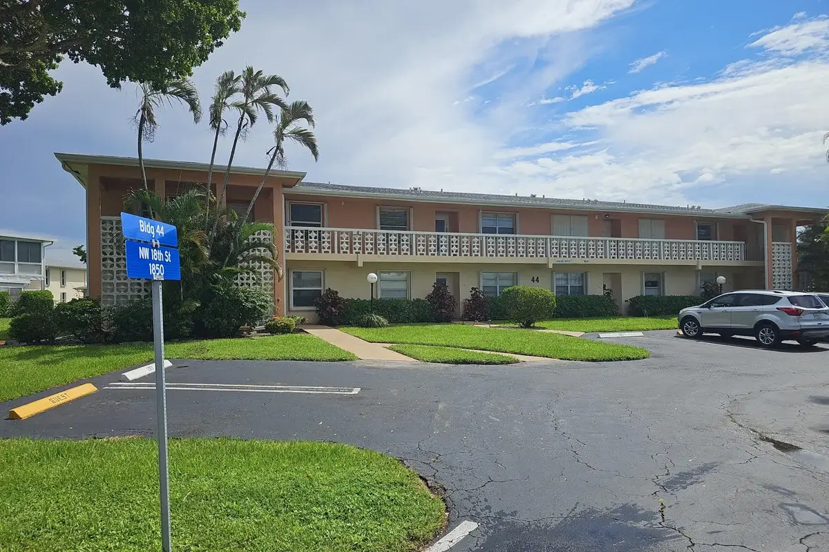 1850 NW 18th St #101, Delray Beach: photo 1 of 1