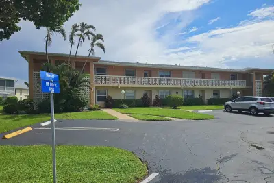 1850 NW 18th St #101, Delray Beach: photo 1 of 1