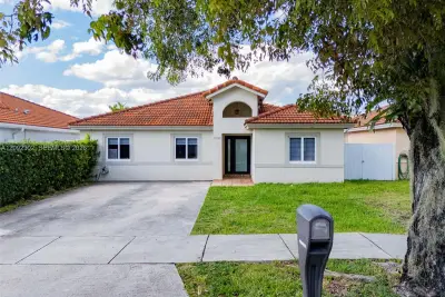 11389 SW 185th Ter, Miami: photo 1 of 47