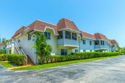 706 SE 2nd Ave #429, Deerfield Beach: photo 1 of 32