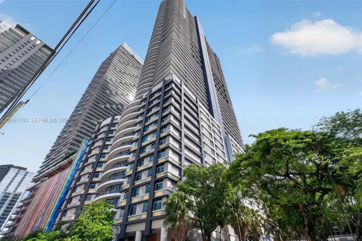60 SW 13th St #3414, Miami: photo 1 of 41