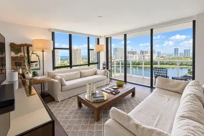 3625 N Country Club Dr #2003, Aventura: photo 1 of 27