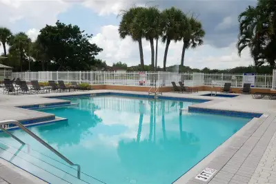 832 NW 92nd Ave, Plantation: photo 1 of 31