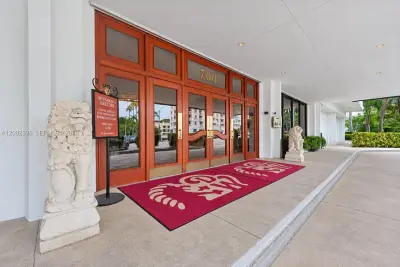 700 Biltmore Way #814, Coral Gables: photo 1 of 28
