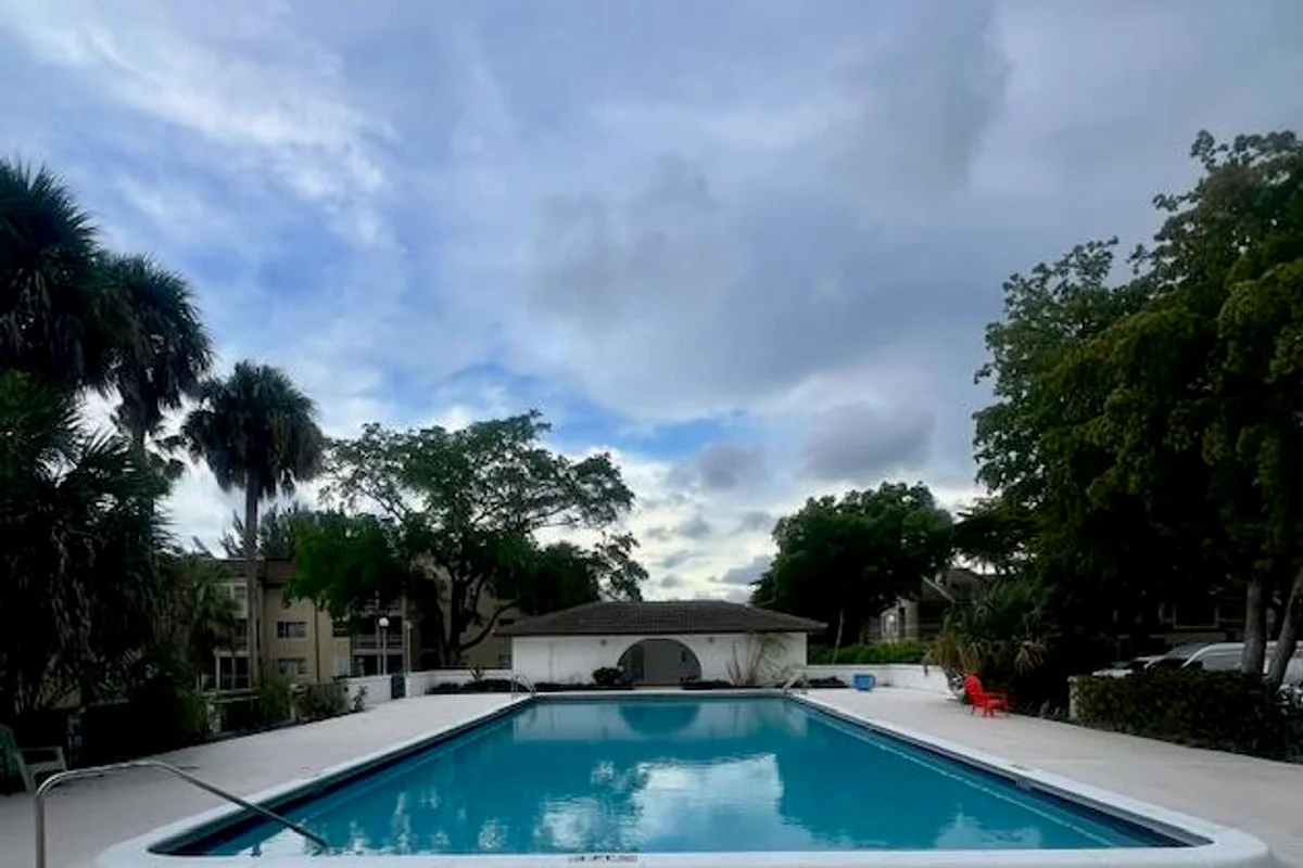 2700 Riverside Dr #103, Coral Springs: photo 1 of 13