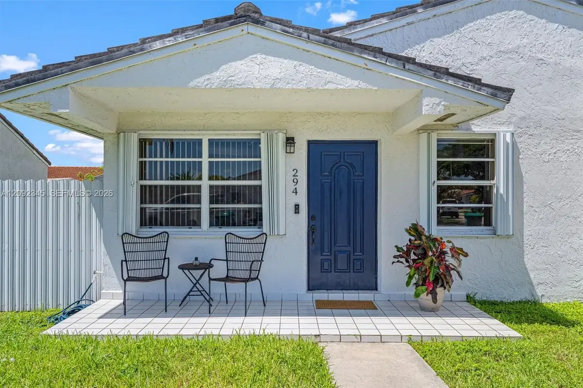 294 NW 134th Ct, Miami: photo 1 of 35