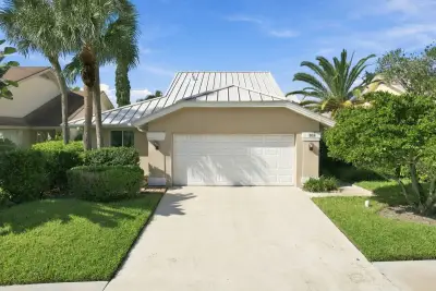 352 River Edge Rd, Jupiter: photo 1 of 72