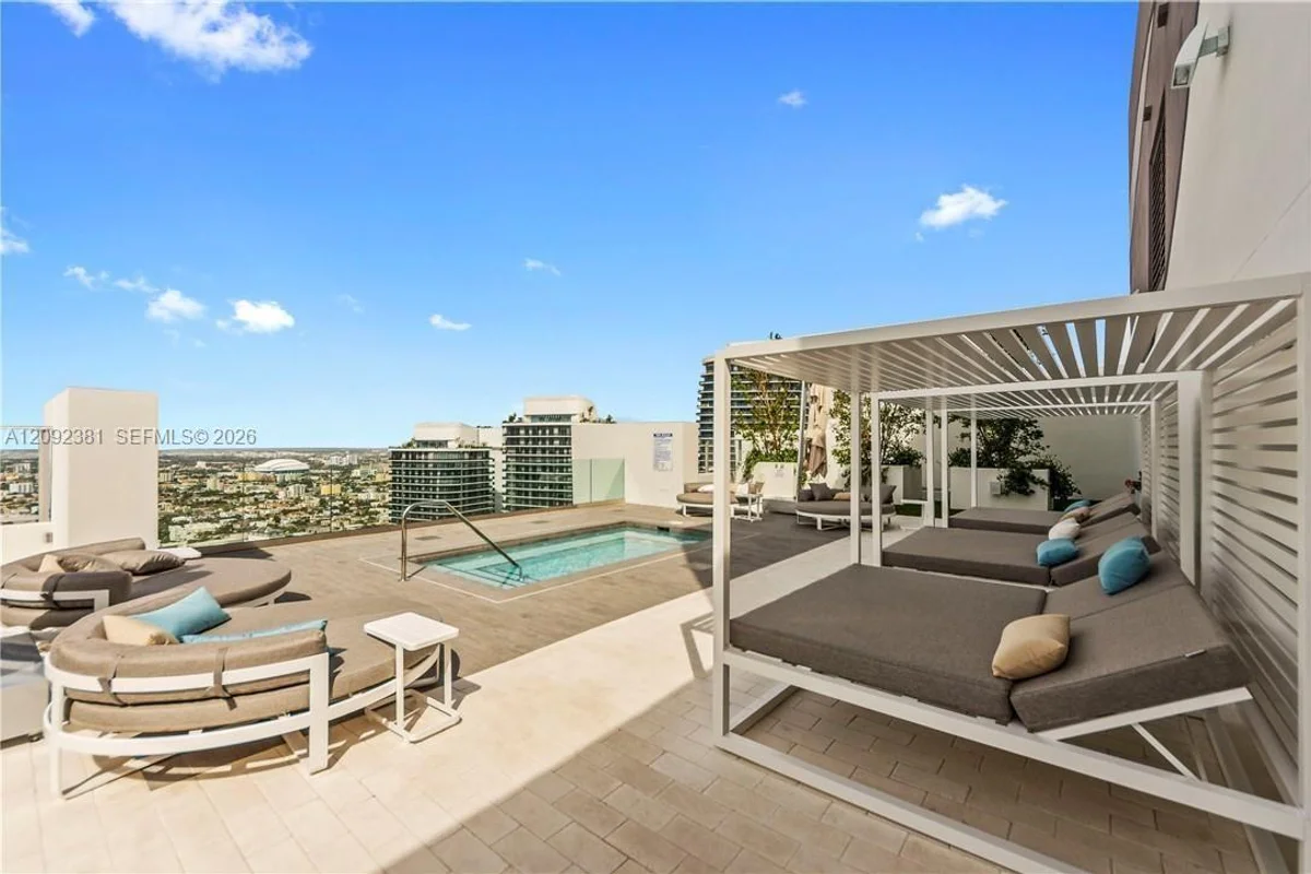 1010 Brickell Ave #4503, Miami: photo 1 of 48