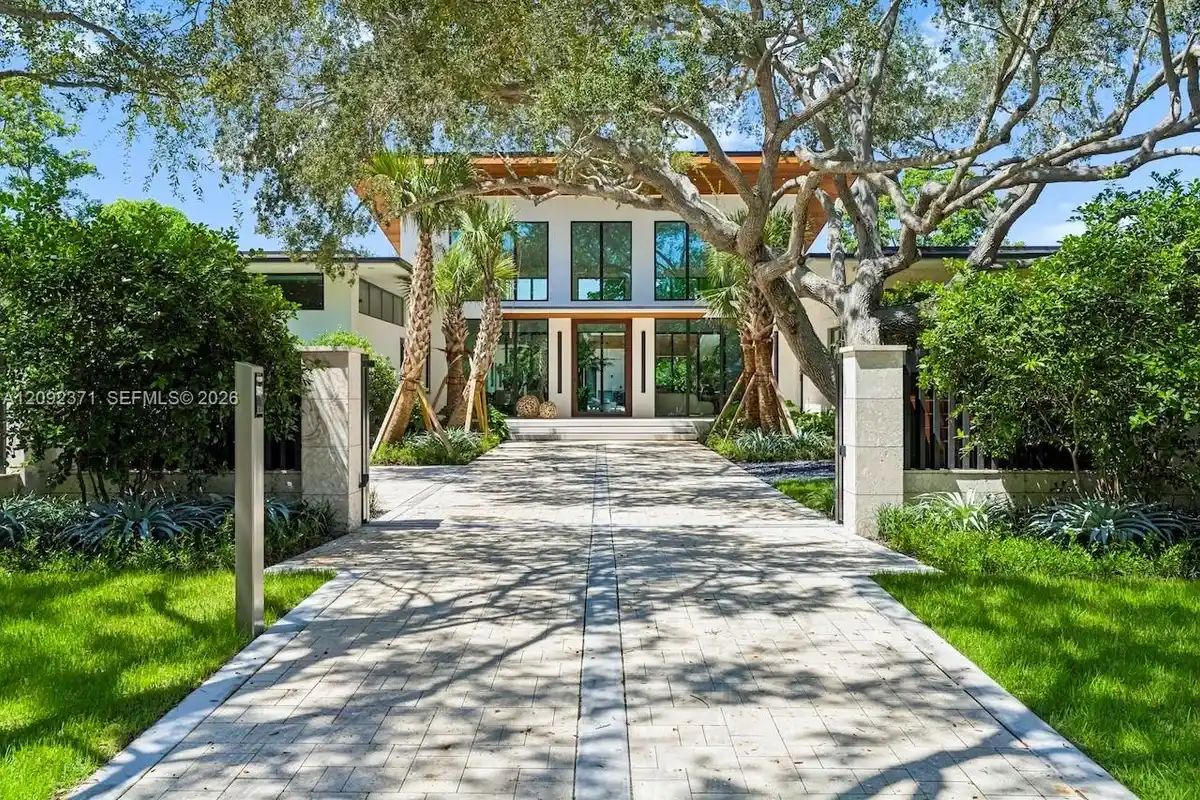 12250 SW 62nd Ave, Pinecrest: photo 1 of 101