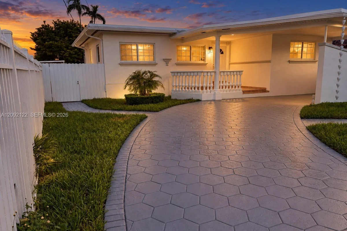 5751 SW 2nd Ter, Miami: photo 1 of 24