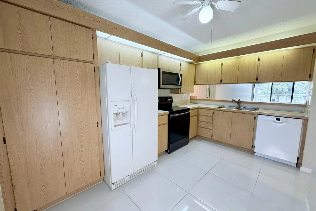 2621 Village Blvd #206, West Palm Beach: photo 1 of 20
