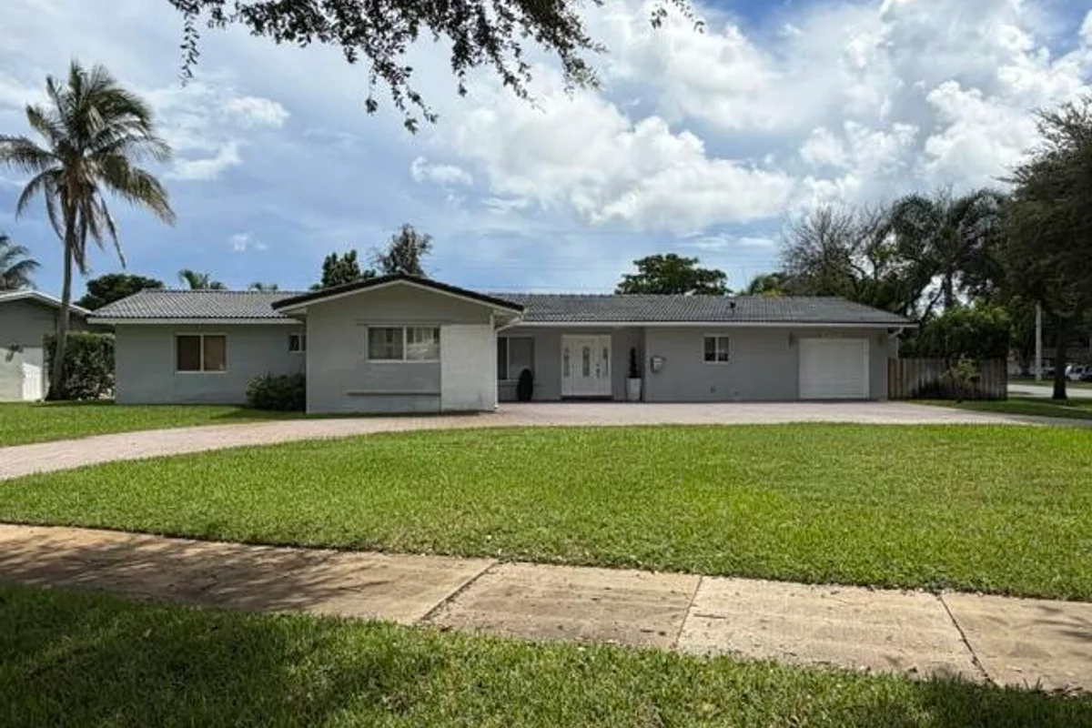 4318 Taylor St, Hollywood: photo 1 of 50