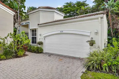 7670 Jasmine Ct, West Palm Beach: photo 1 of 62