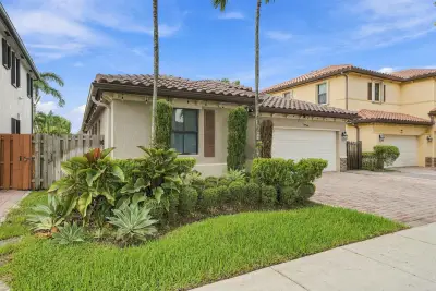 11744 SW 151st Path, Miami: photo 1 of 43