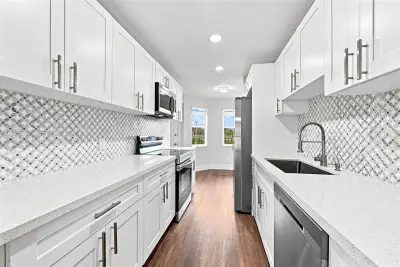 1400 SW 124th Ter #202Q, Pembroke Pines: photo 1 of 68