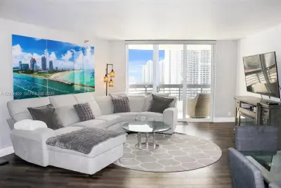 3500 Mystic Pointe Dr #1907, Aventura: photo 1 of 27
