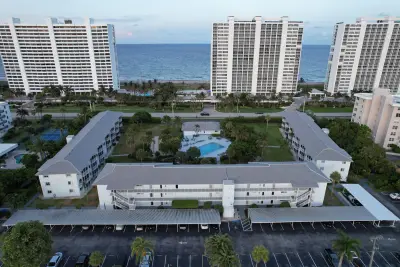 2730 Banyan Rd #b-1, Boca Raton: photo 1 of 26