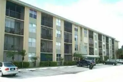 4501 NE 21st Ave #203, Fort Lauderdale: photo 1 of 9